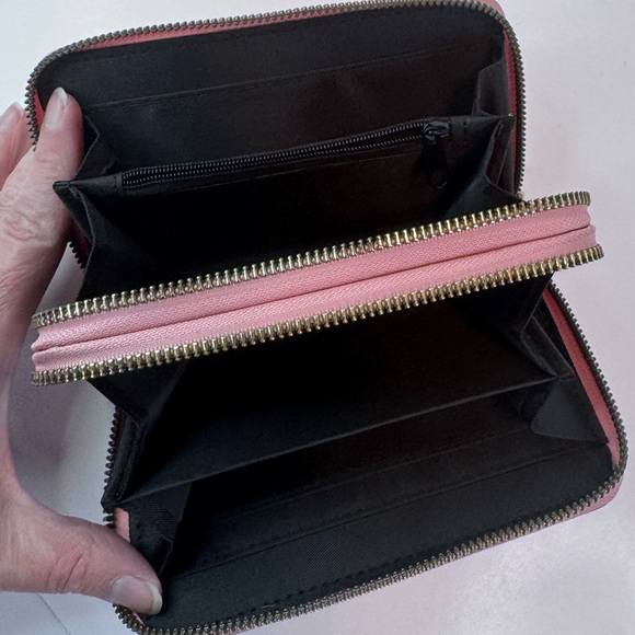 NWT IMO Vegan Pink Metallic Chevron Zip Around Wallet Quilted Wristlet - Picture 5 of 11